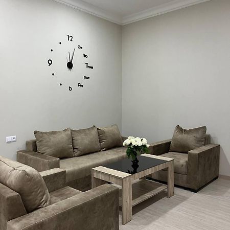 Appartement In Yerevan Bagian luar foto