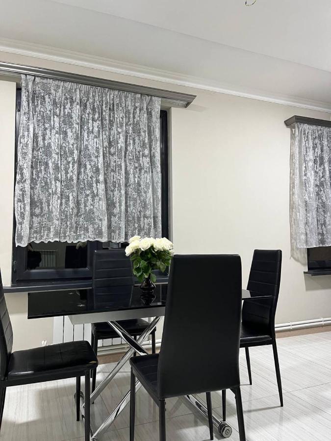 Appartement In Yerevan Bagian luar foto
