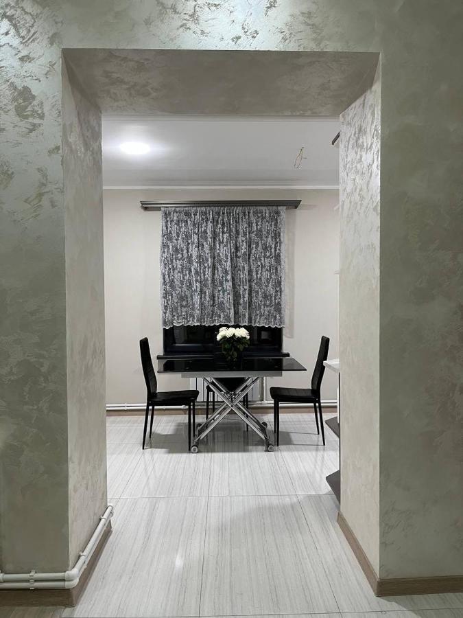 Appartement In Yerevan Bagian luar foto